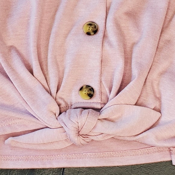 PINQUE Tie-up Crop Top - Picture 6 of 7